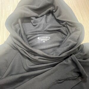 Athleta Essence Hooded Tunic Top Shirt Black Thumb Hole Sleeves